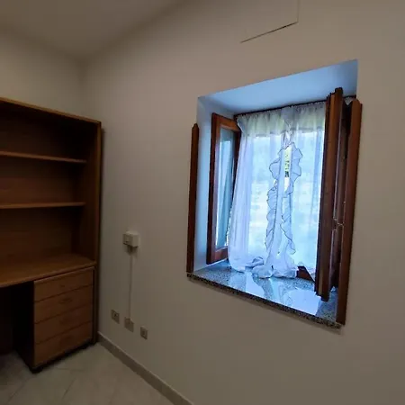 Eden Tra I Limoni Minori